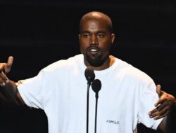 Kanye West Tak Jua Bayar dan Tolak Bicara, Pengacara Pilih Resign