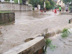 Bencana Banjir Capai 80 Sentimenter di Tangsel, Warga Dievakuasi ke Kelurahan