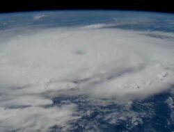 Penampakan Badai ‘Mematikan’ Beryl dari Kamera ISS