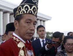 Respons Jokowi soal Peluang Hukuman BPIP buntut Jilbab Paskibraka