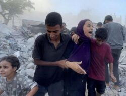 Israel Hantam Rumah Pencari Suaka di Gaza, 11 Orang Tewas