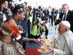 Paus Fransiskus Mulai Lawatan di Papua Nugini