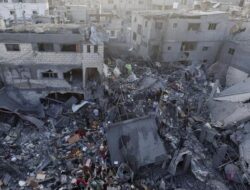 Israel Bom Kamp Orang Terlantar Al Mawasi Gaza di Jam Tidur, 40 Orang Tewas