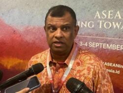 Bos AirAsia Tony Fernandes Bongkar Alasan Tiket Pesawat Mahal di RI