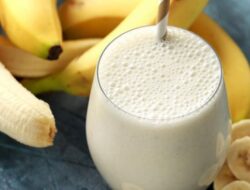 Apa yang Terjadi Bila Makan Pisang Berbarengan dengan Susu?