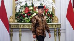 2 Toyota Alphard di Garasi Rumah Menko Pangan Zulkifli Hasan