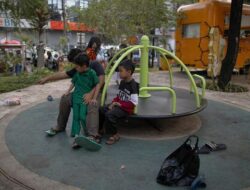 Menikmati Sore di Taman Literasi Blok M Jakarta