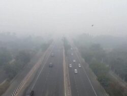 Penampakan Kabut Asap Selimuti Langit New Delhi