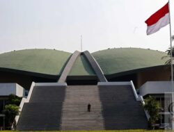 Dewan Perwakilan Rakyat Instruksikan Putar Lagu Indonesia Raya Jam 10 di Hari Kerja