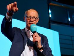 Pemimpin Konservatif Friedrich Merz Terfavorit sebagai Kanselir Jerman