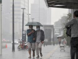 Daftar Wilayah RI Bakal Diguyur Hujan Dalam proses-Lebat Selama Libur Waisak