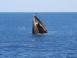 5 Turis Tewas Usai Kapal Dihantam Gelombang Tinggi di Laut Merah
