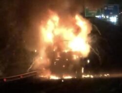 TNI AD Buka Suara soal Truk Terbakar Disertai Ledakan di Tol Gempol