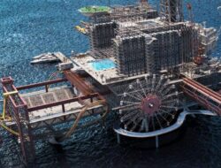 Harga Minyak Melesat 7 Persen Usai Israel Gempur Iran