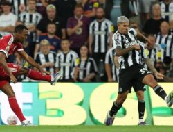 Liverpool Menang Dramatis, Pemain 16 Tahun Ngumoha Jadi Pahlawan