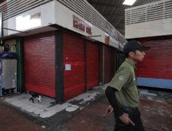 Sewa Naik, Ramai-ramai Tinggalkan Gerai Makanan District Blok M