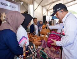 Momen Dirut Pertamina Cicipi Jajanan Khas Lombok, Usaha Mikro, Kecil, dan Menengah Ikut ‘Ngebut’