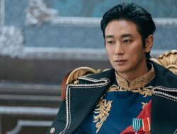 Aksesori Mirip Medal Nazi, Tim Produksi Remarried Empress Minta Maaf