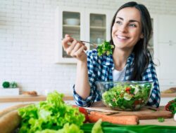 Konsumsi 7 Makanan Sehat Ini untuk Memanfaatkan Kesuburan Wanita