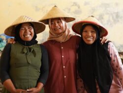 Kala PNM Dampingi Ibu-ibu Mekaar Berperan Sebagai Penguat Keluarga