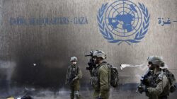 Israel Pakai Buldoser Hancurkan Kantor UNRWA di Yerusalem Timur