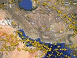 Iran Tutup Wilayah Udara Imbas Aksi Massa Besar-besaran