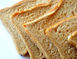 Makan Roti Putih Setiap Hari? Waspada 7 Risiko Kesehatan Ini