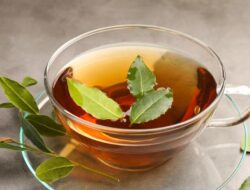 Coba 4 Air Rebusan Daun Ini untuk Kempiskan Perut Buncit