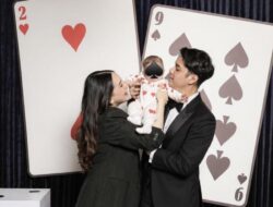 Potret Al Ghazali Rayakan Ultah ke-29 Bareng Anak dan Istri, Pakai Konsep Berkelas Kartu Remi